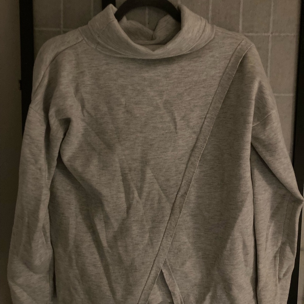 Vineyard Vine’s Grey Women's Funnel Neck Sweater